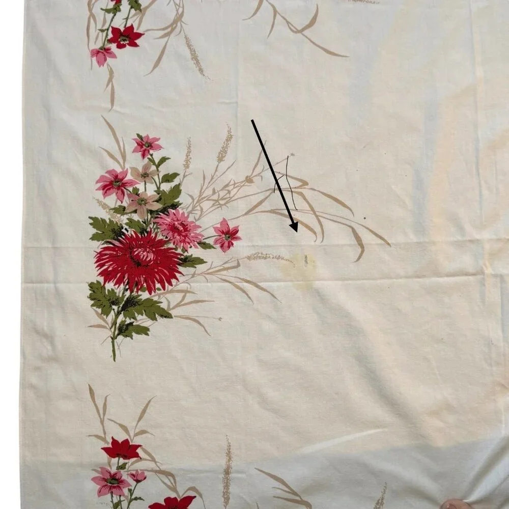 Vintage Floral Tablecloth MCM Red Pink Chrysanthemum Print Mum Flower‎ 51 x 60”